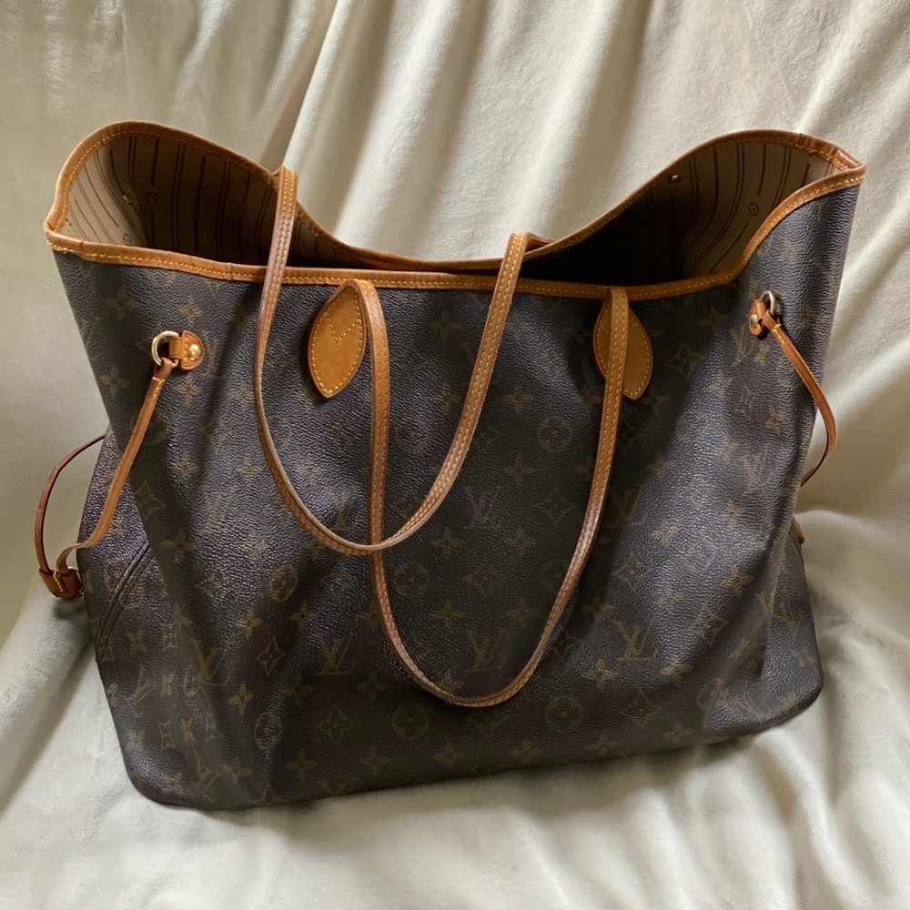 Authentic Louis Vuitton Monogram Neverfull GM - Largest Size